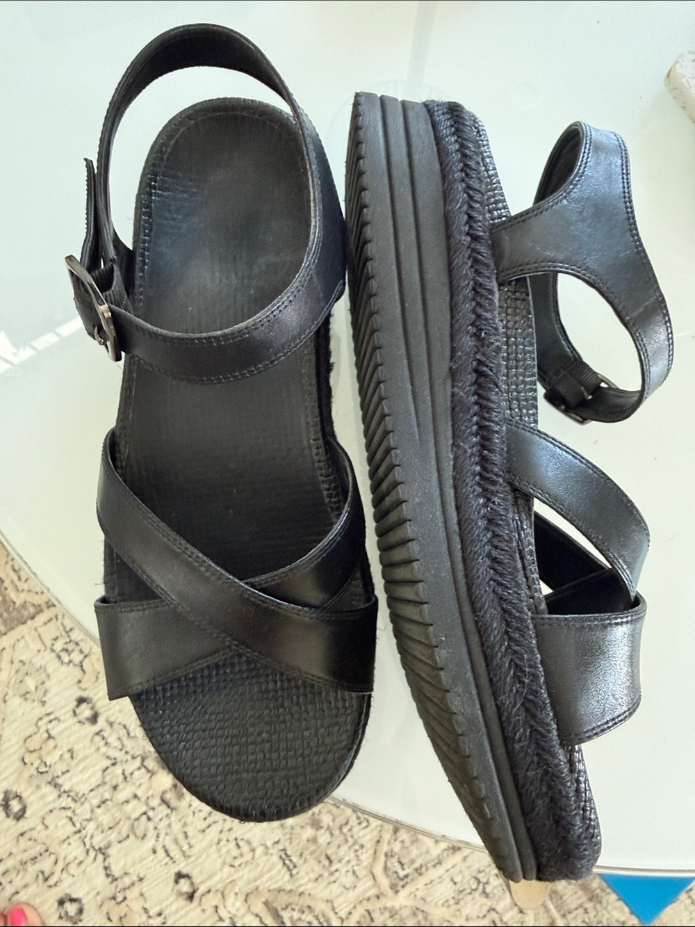 Vionic Black Leather Cross-Strap Sandals - Picture 3 of 3